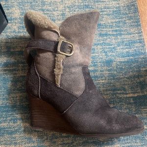 Wedge winter booties fur lined